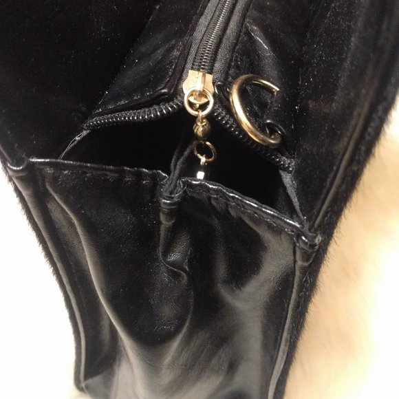 Black V Handbag - Picture 2 of 3